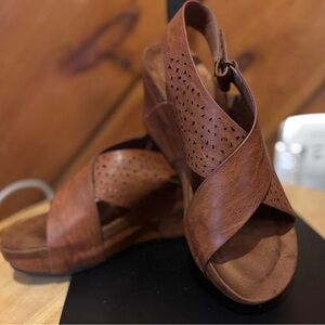 Natural Reflections Tan Leather Sandals